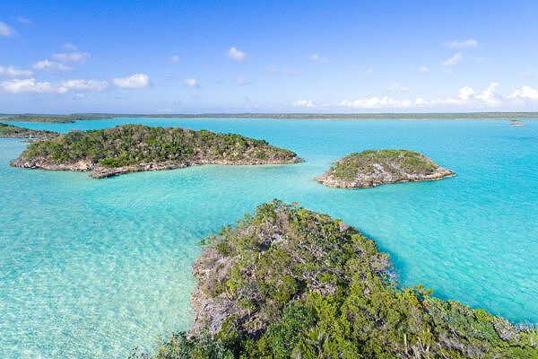 Chalk Sound National Park with small islands